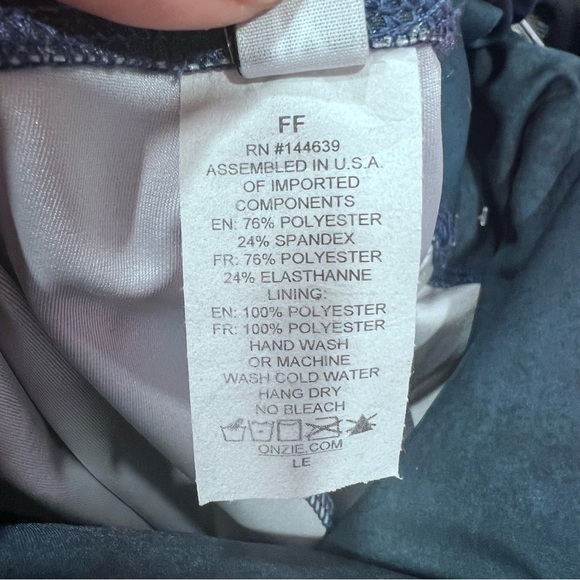 Onzie graphic tie dye midi crop leggings size 1X - Picture 9 of 11